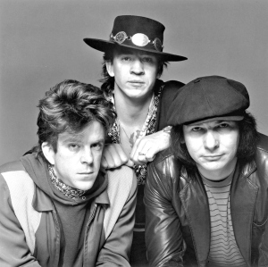 Stevie Ray and Double Trouble, from left to right: Chris Layton (drums), SRV (vocals and guitar), Tommy Shannon (bass).